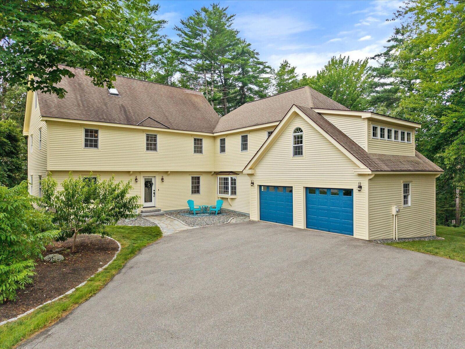 Property Photo:  43 Darling Parke Drive  ME 04401 