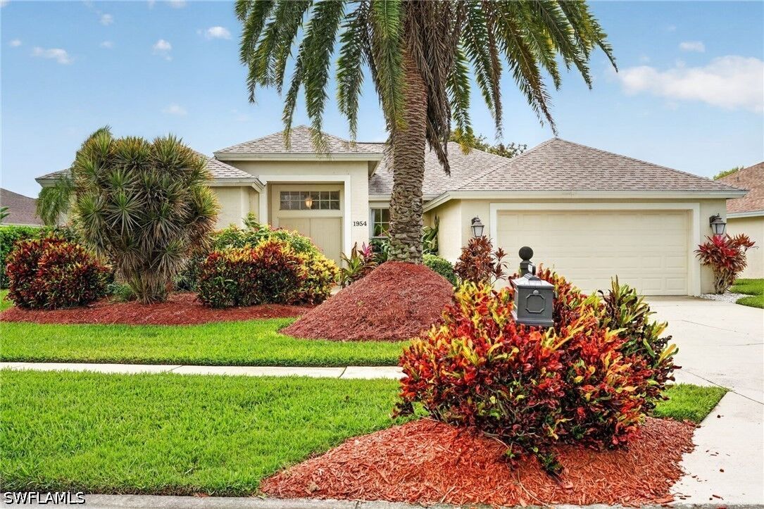 Property Photo: 1954 Terrazzo Lane FL 34104