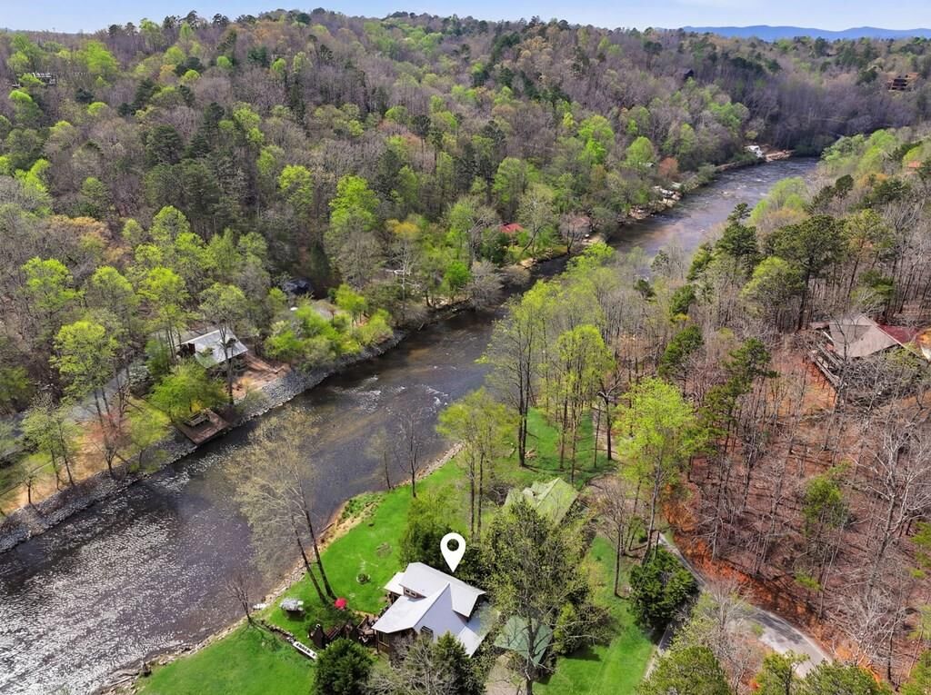 Property Photo:  20 Edgewater Lane  GA 30540 