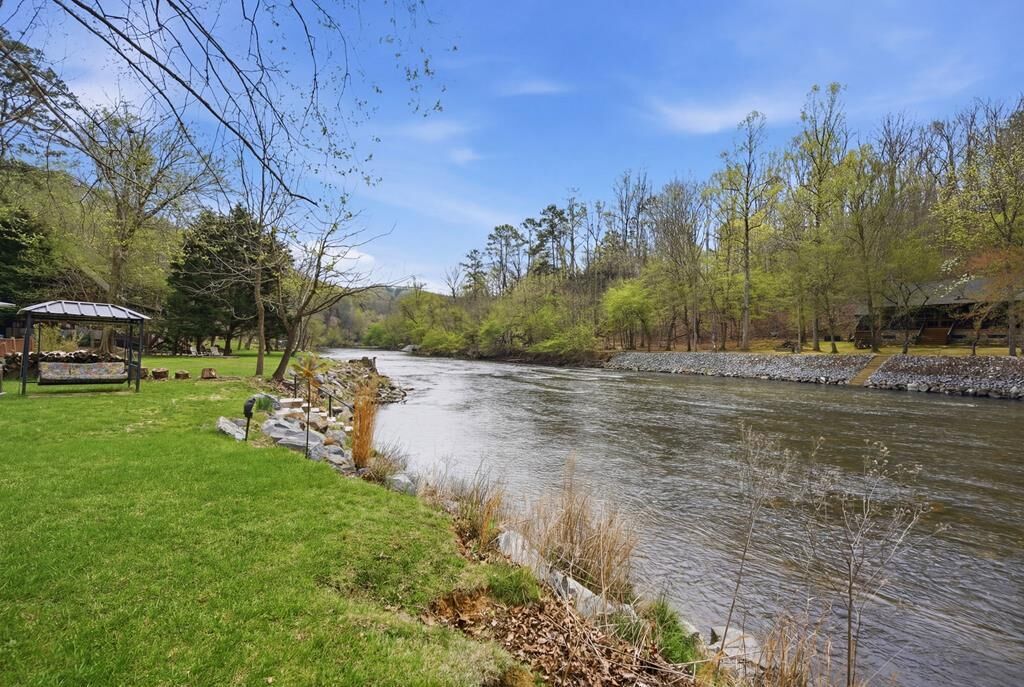 Property Photo:  20 Edgewater Drive  GA 30540 