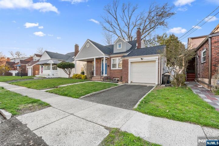 Property Photo:  1334 Barbara Avenue  NJ 07083 