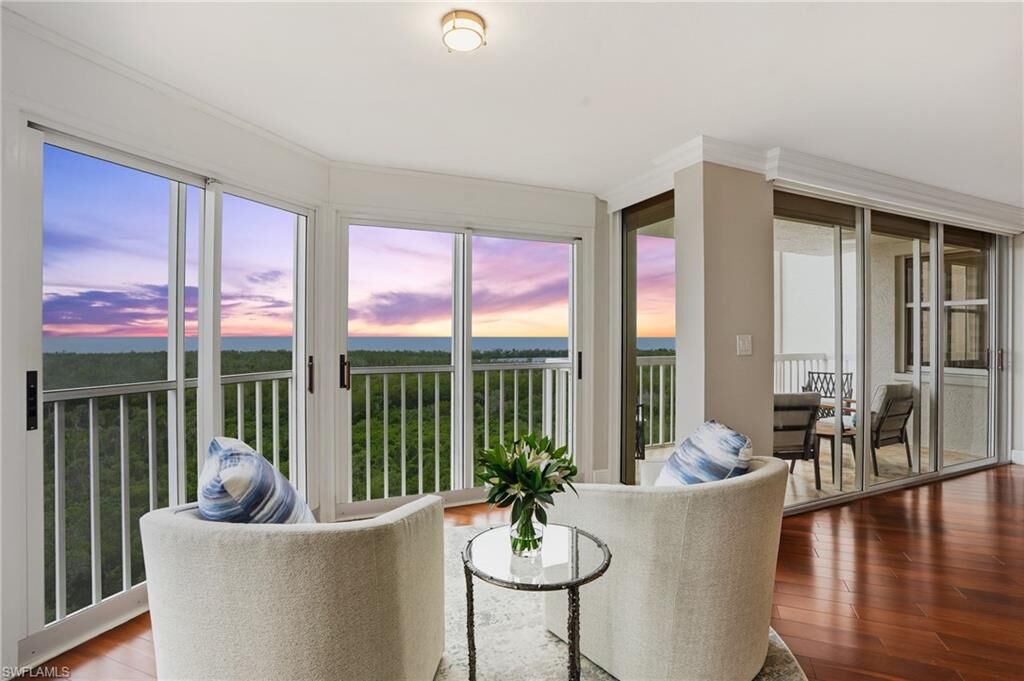 Property Photo: 6585 Nicholas Blvd 902 FL 34108