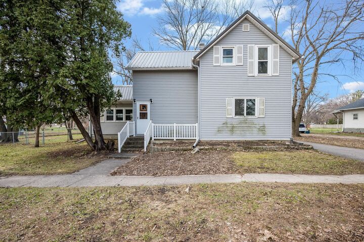 Property Photo:  408 1st Avenue W  IA 50590 