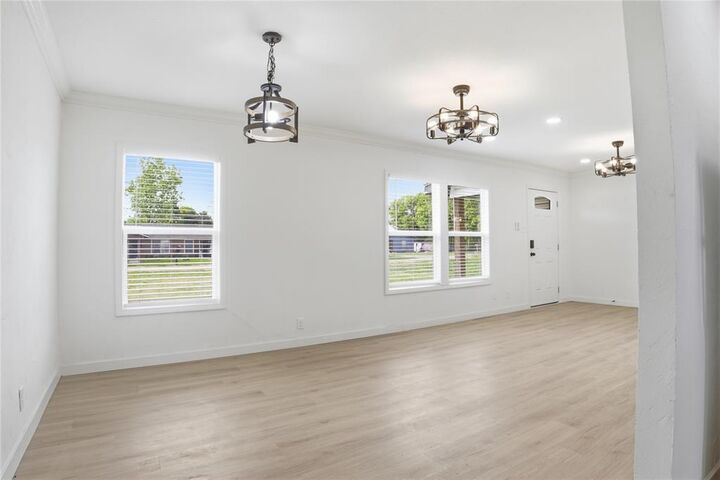 Property Photo: 1030 Travis Circle TX 75432