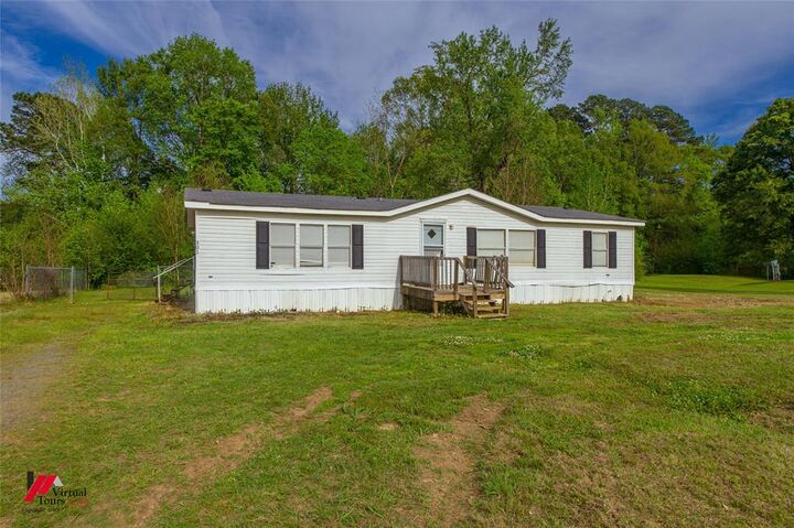 Property Photo:  301 Fox Creek Drive  LA 71037 