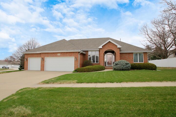 Property Photo:  4701 Bristol Drive  IA 51106 