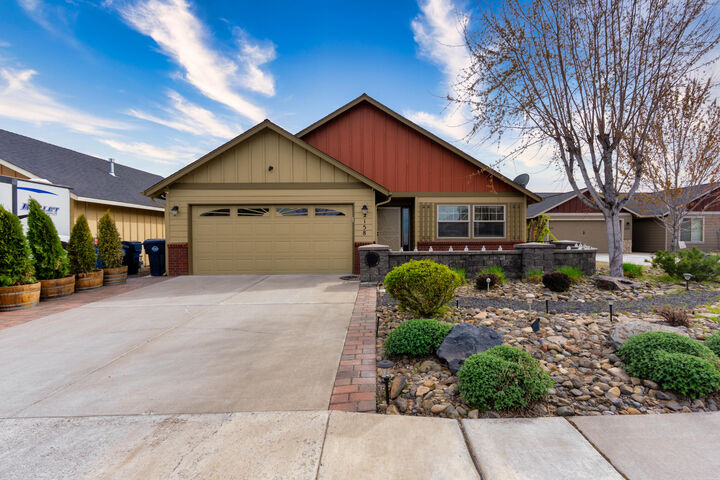 Property Photo:  2158 NW Kilnwood Place  OR 97756 
