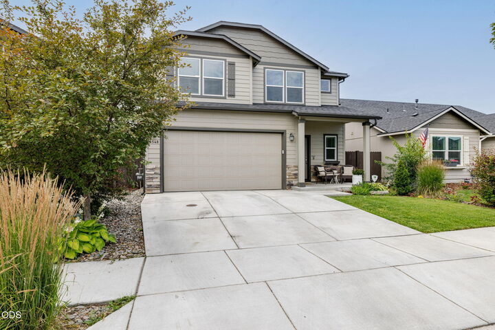 Property Photo: 2548 NW Ivy Way OR 97756