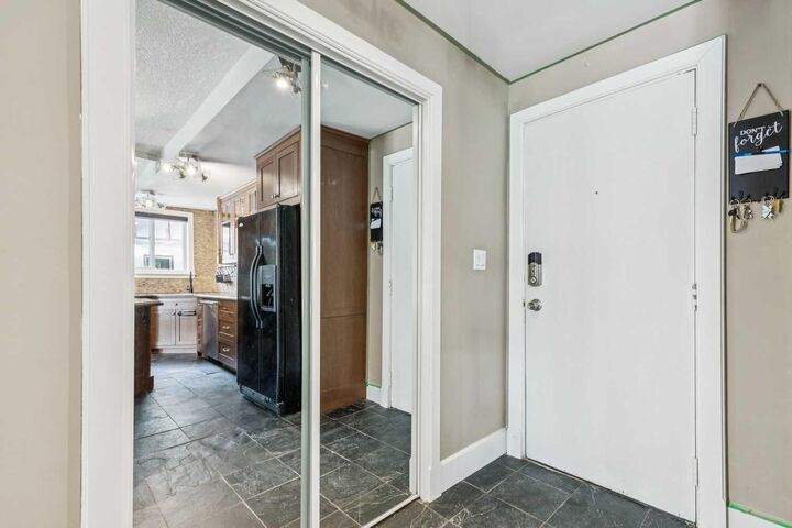 Property Photo:  1915 26 Street SW 103  AB T3E 2A2 
