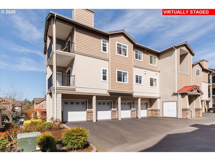 Property Photo:  600 NW Lost Springs Ter 301  OR 97229 