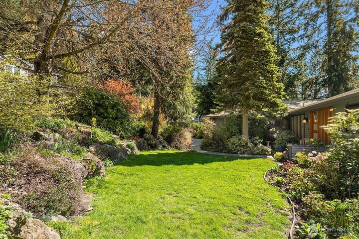 Property Photo: 3119 199th Avenue SE WA 98075