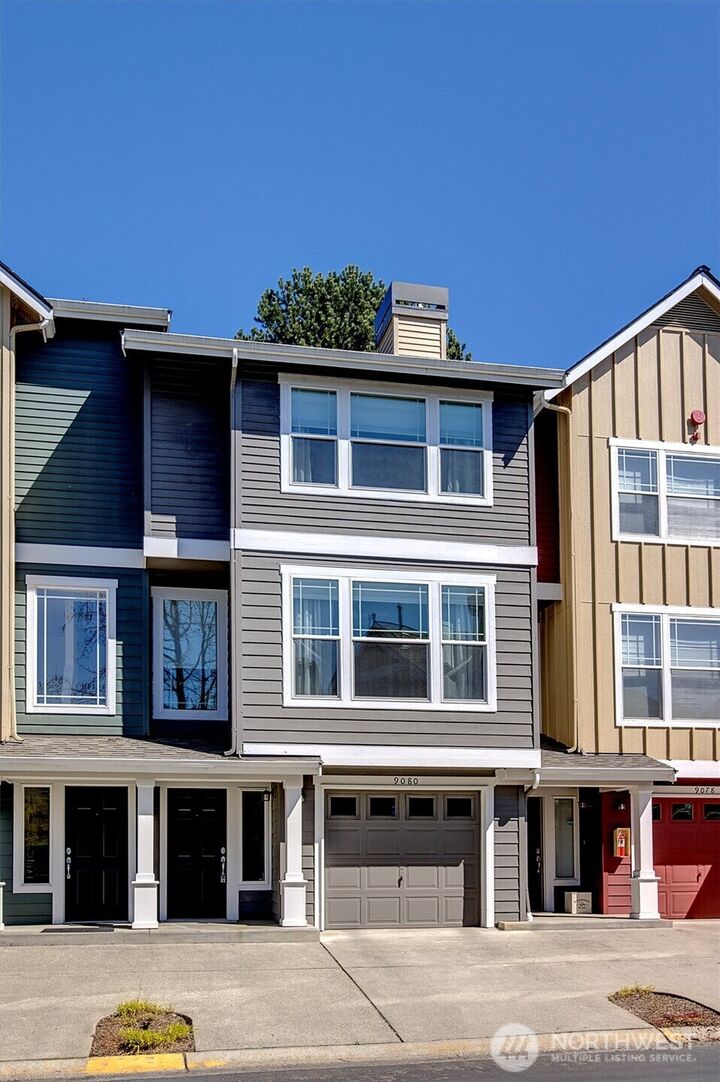 Property Photo:  9080  162nd Place NE 2202  WA 98052 