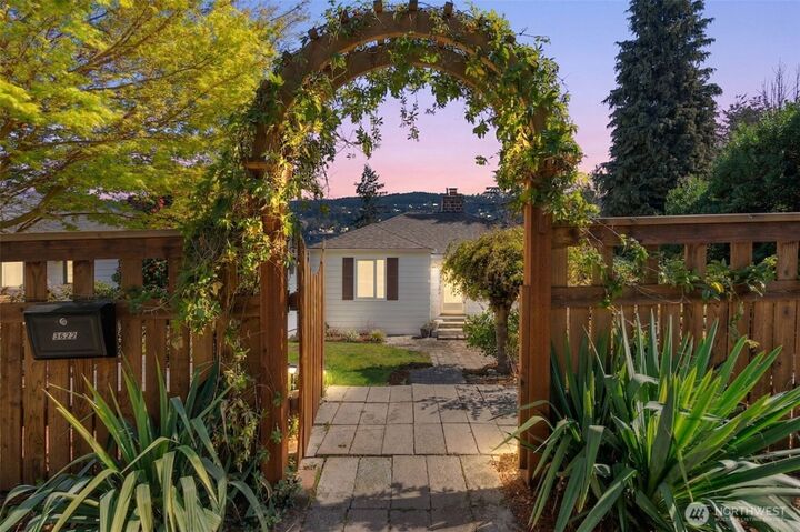 Property Photo:  3622  23rd Ave  W  WA 98199 