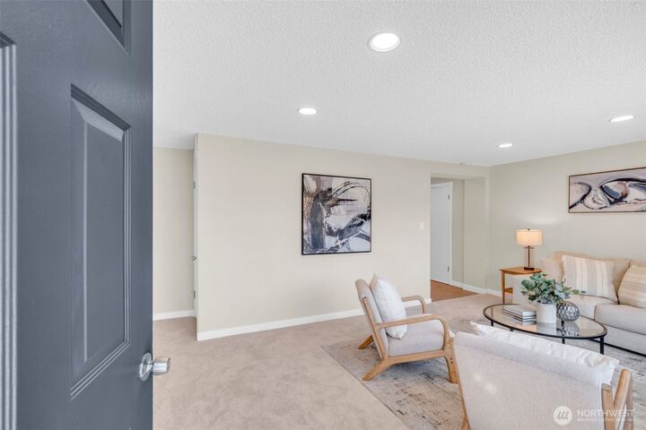 Property Photo:  1314 N 188th Street  WA 98133 