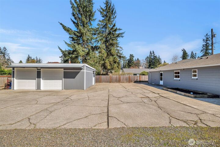 Property Photo: 1314 N 188th Street WA 98133