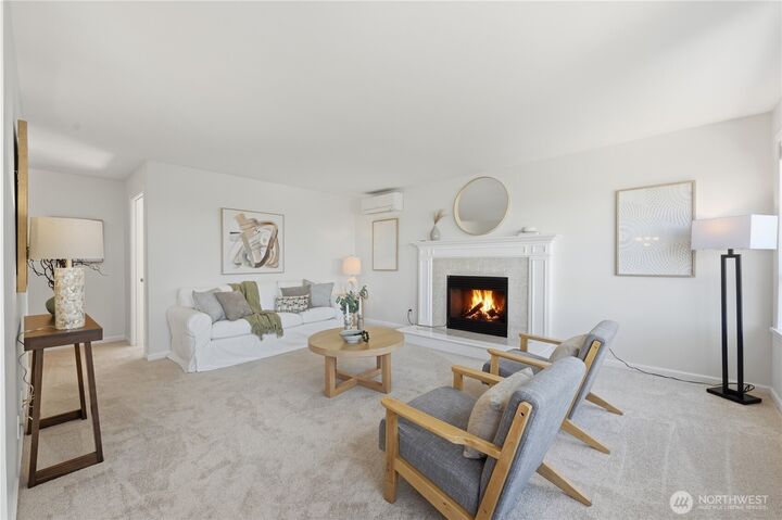 Property Photo:  1101  Harbor Avenue SW 3C  WA 98116 