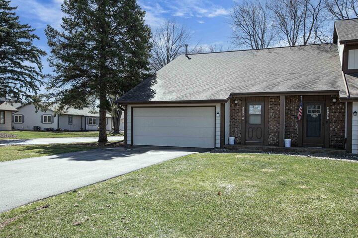 Property Photo:  2895 W 4th Street  WI 54914-4330 