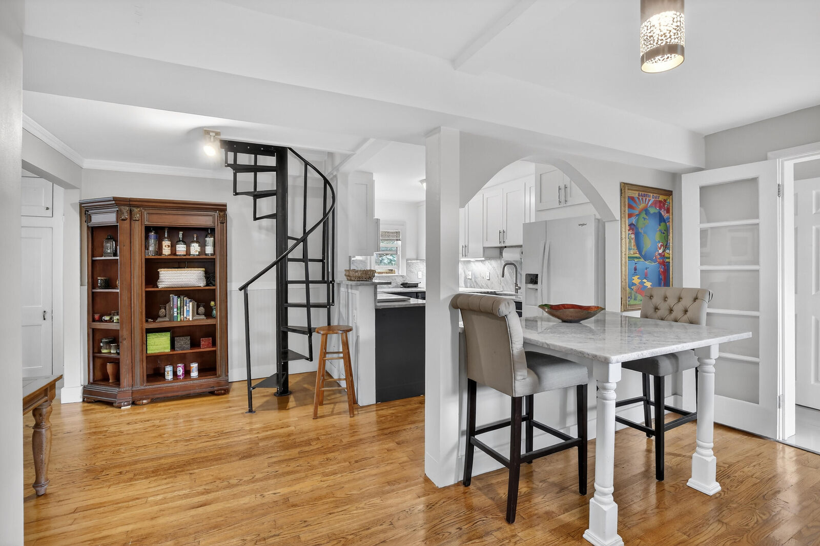 Property Photo:  605 SW 6th Avenue  FL 33315 