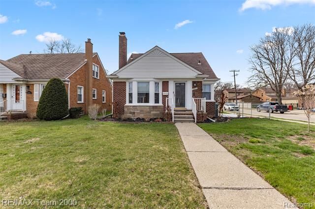 Property Photo:  1645 Robindale Avenue  MI 48128 