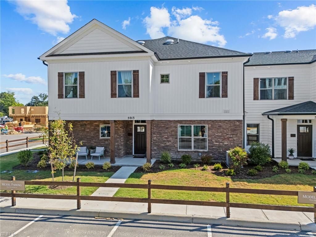 Property Photo: 1012 Ashworth Way VA 23435