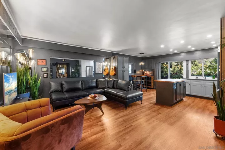 Property Photo:  7838 Cowles Mountain Ct C33  CA 92119 