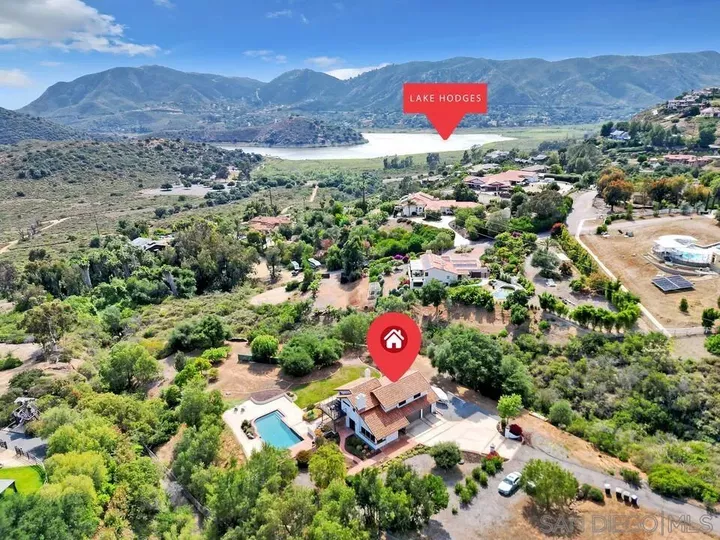 Property Photo:  3453 Via Loma Vista  CA 92029 