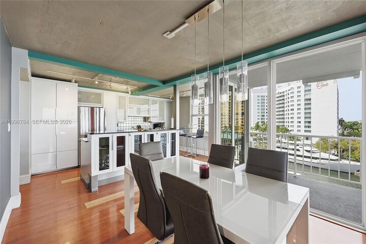 Property Photo: 2800 E Sunrise Blvd 7F FL 33304