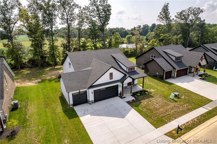 Property Photo: 7620 Melrose Lane 535 IN 47111