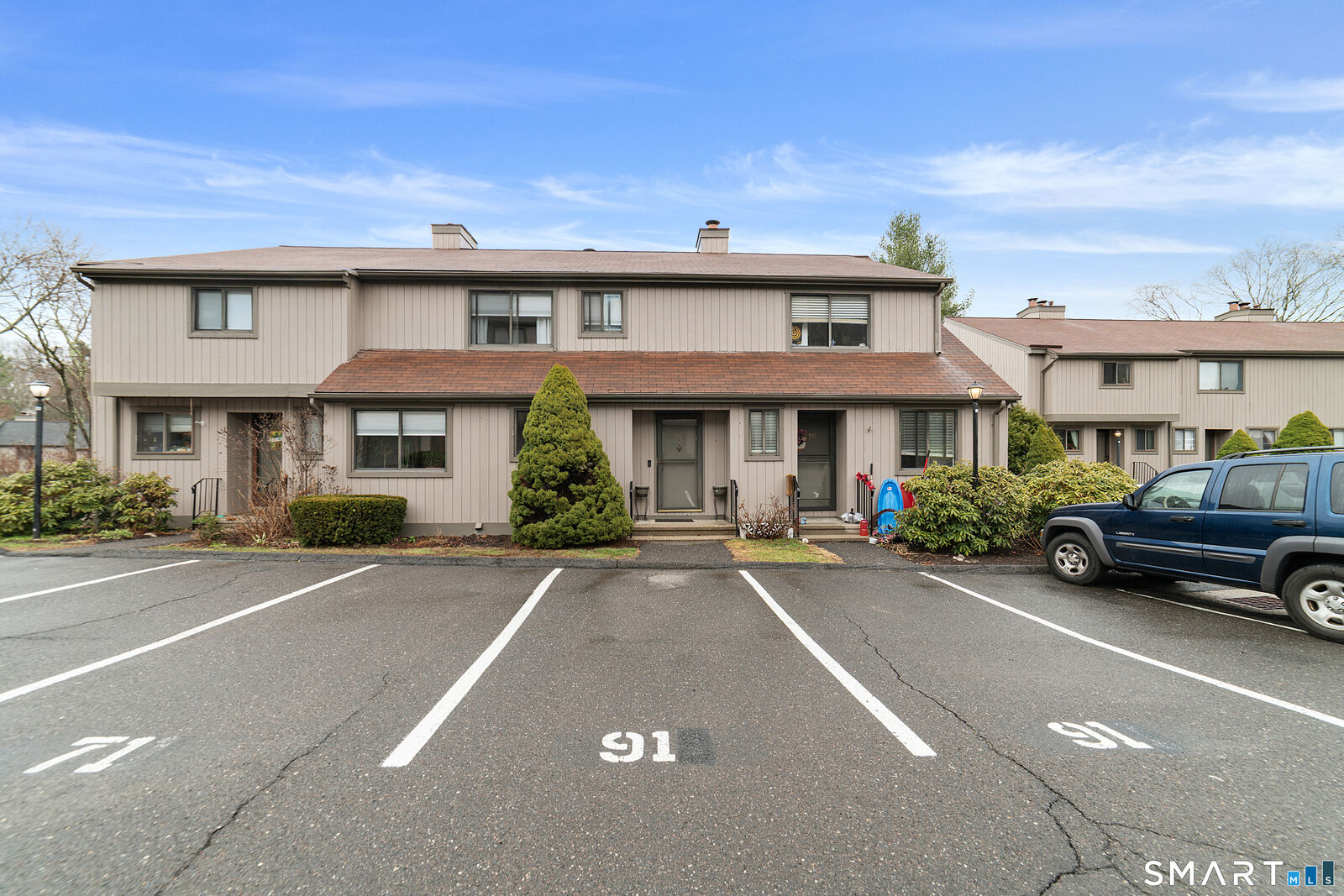 Property Photo: 91 Dorchester Court 91 CT 06403