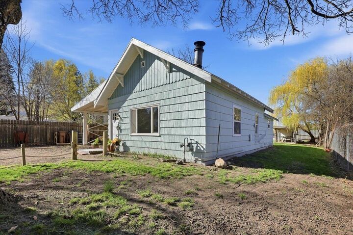 Property Photo:  1920 W 23rd Ave  WA 99224 