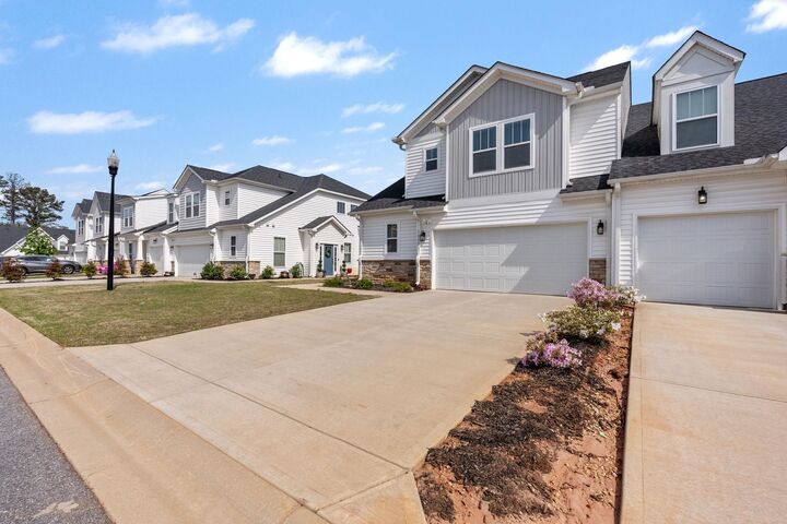 Property Photo: 1615 Chelmsford Court SC 29301