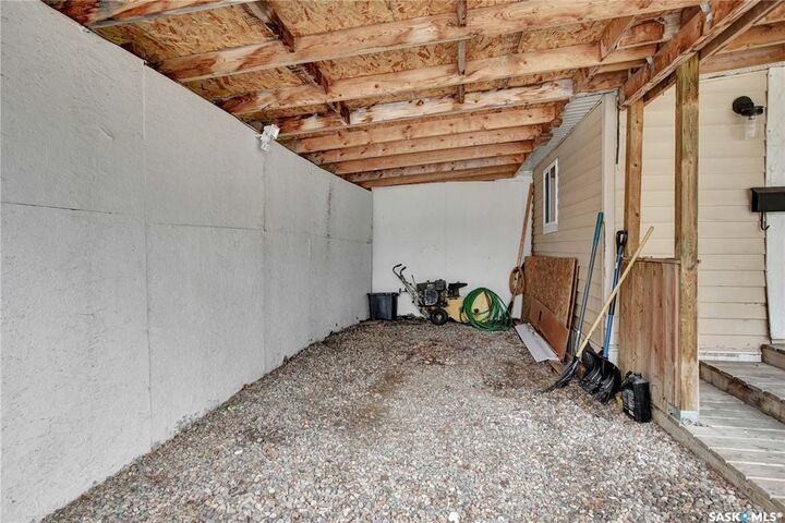 Property Photo: 1524 Rayner Avenue 408 SK S7N 1Y1