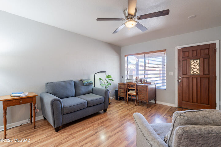 Property Photo: 933 E Mesquite Drive AZ 85719