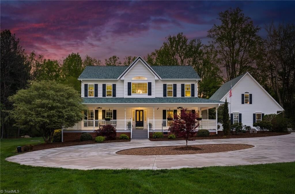 Property Photo:  485 Country Club Road Extension  NC 28697 