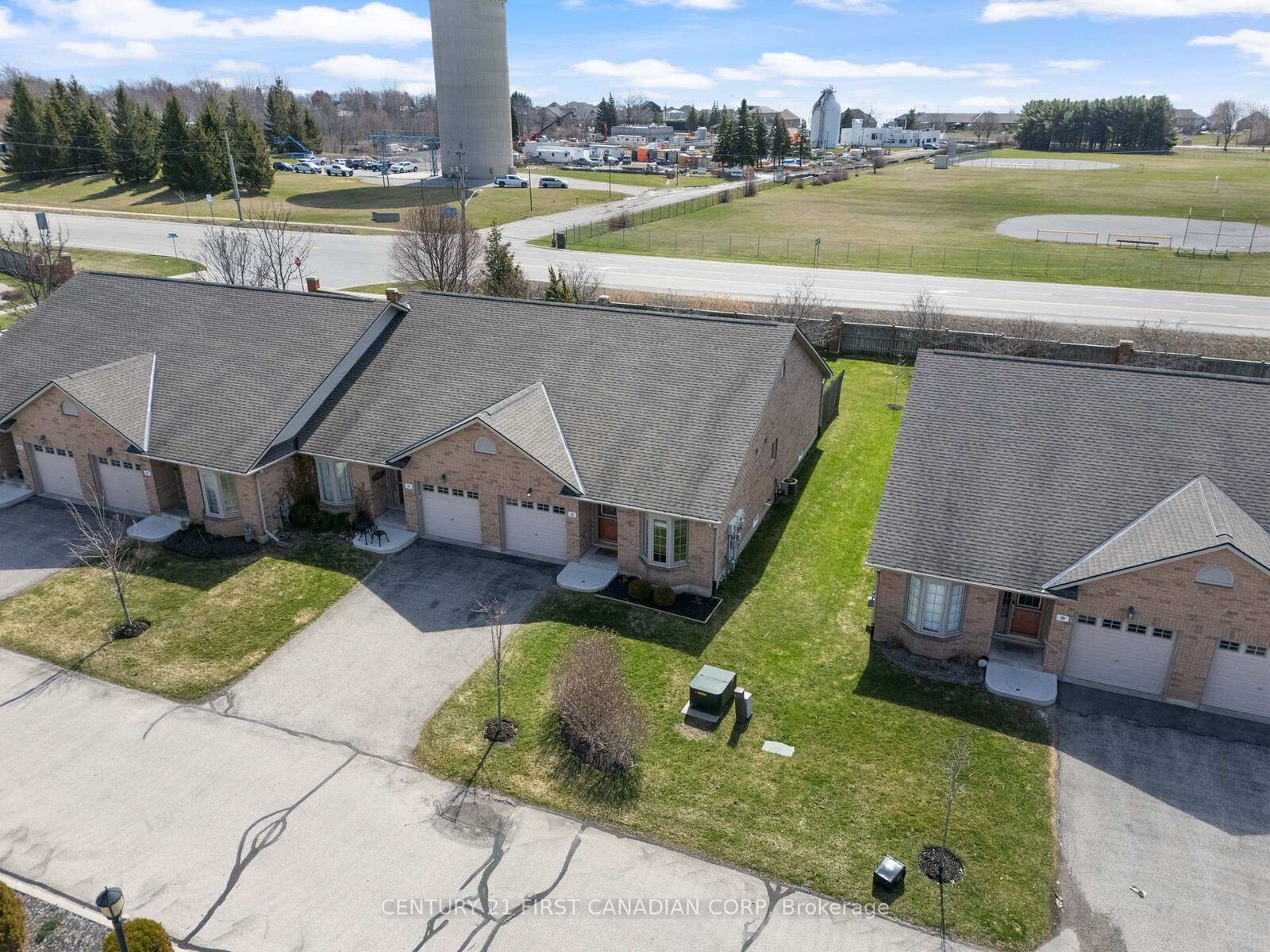 Property Photo:  19 Somerset Drive 21  ON N0A 1N7 