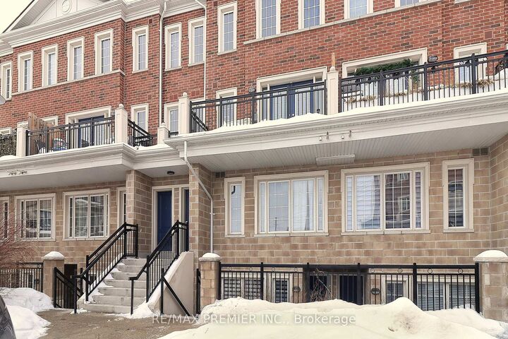 Property Photo: 26 Bruce Street C14 ON L4L 0H4