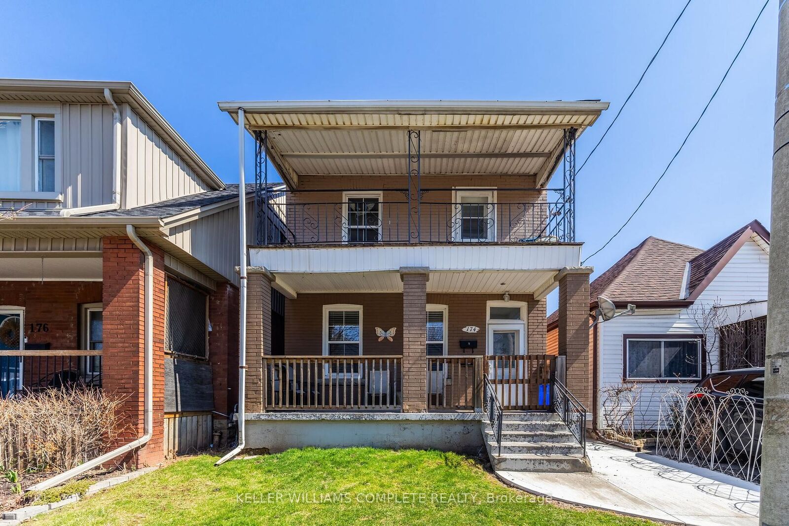Property Photo: 174 Rosslyn Avenue N ON L8L 7P7