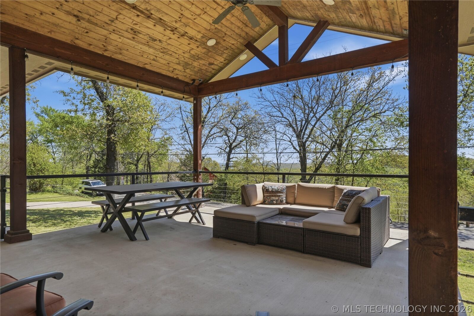 Property Photo:  446215 E Lakeview Drive  OK 74435 