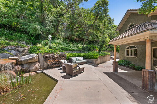 Property Photo: 5757 S Holladay Blvd E UT 84121