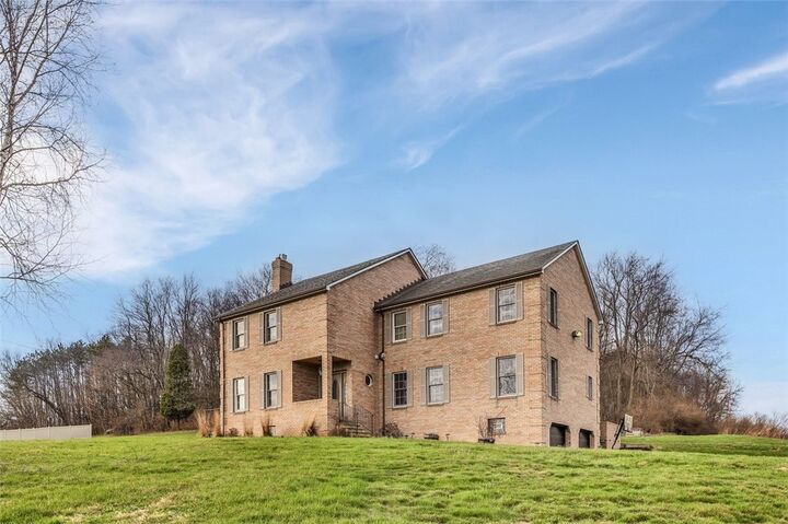 Property Photo:  339 Lindsay Rd  PA 16063 