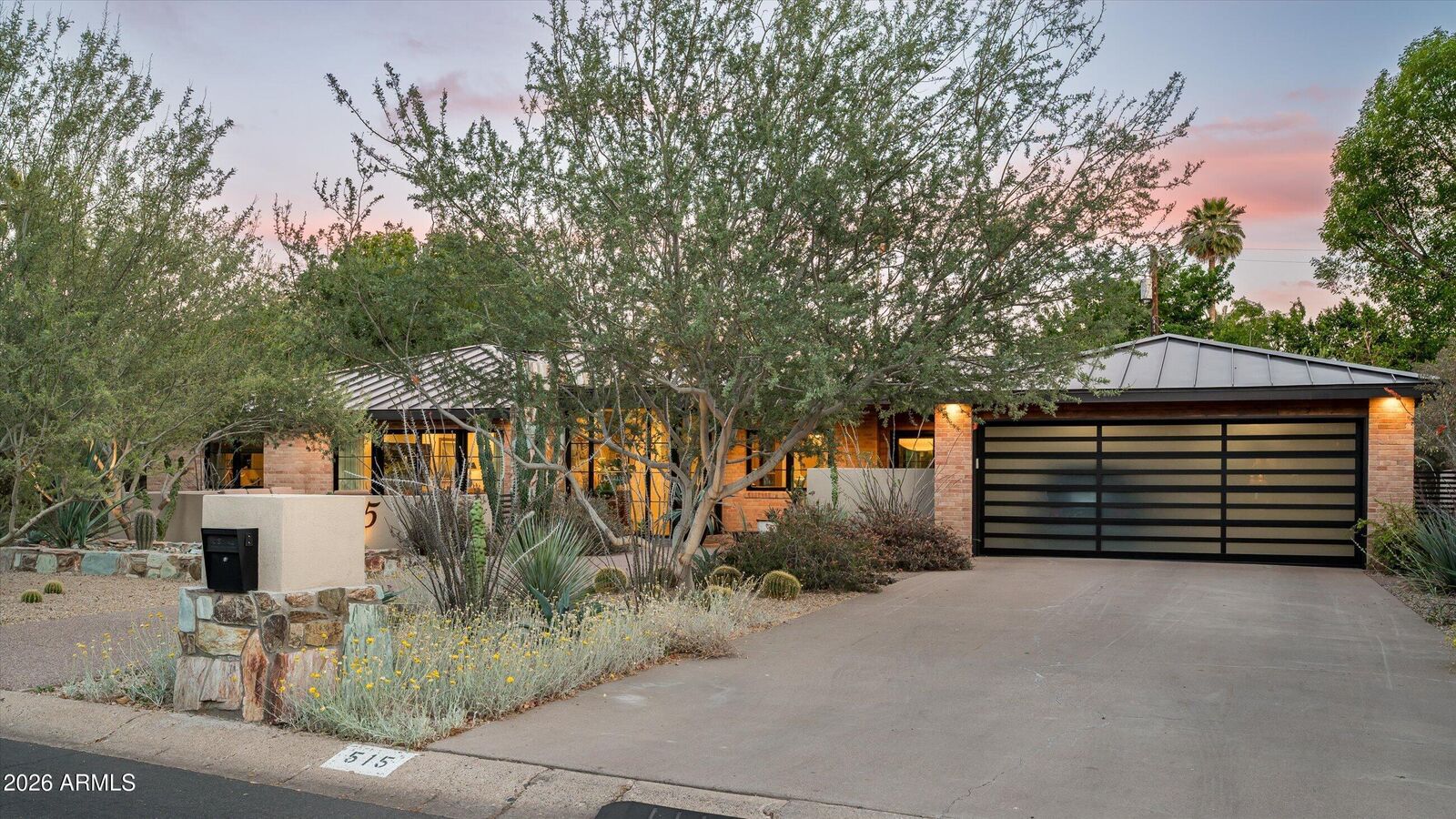 Property Photo:  515 W Orangewood Avenue  AZ 85021 
