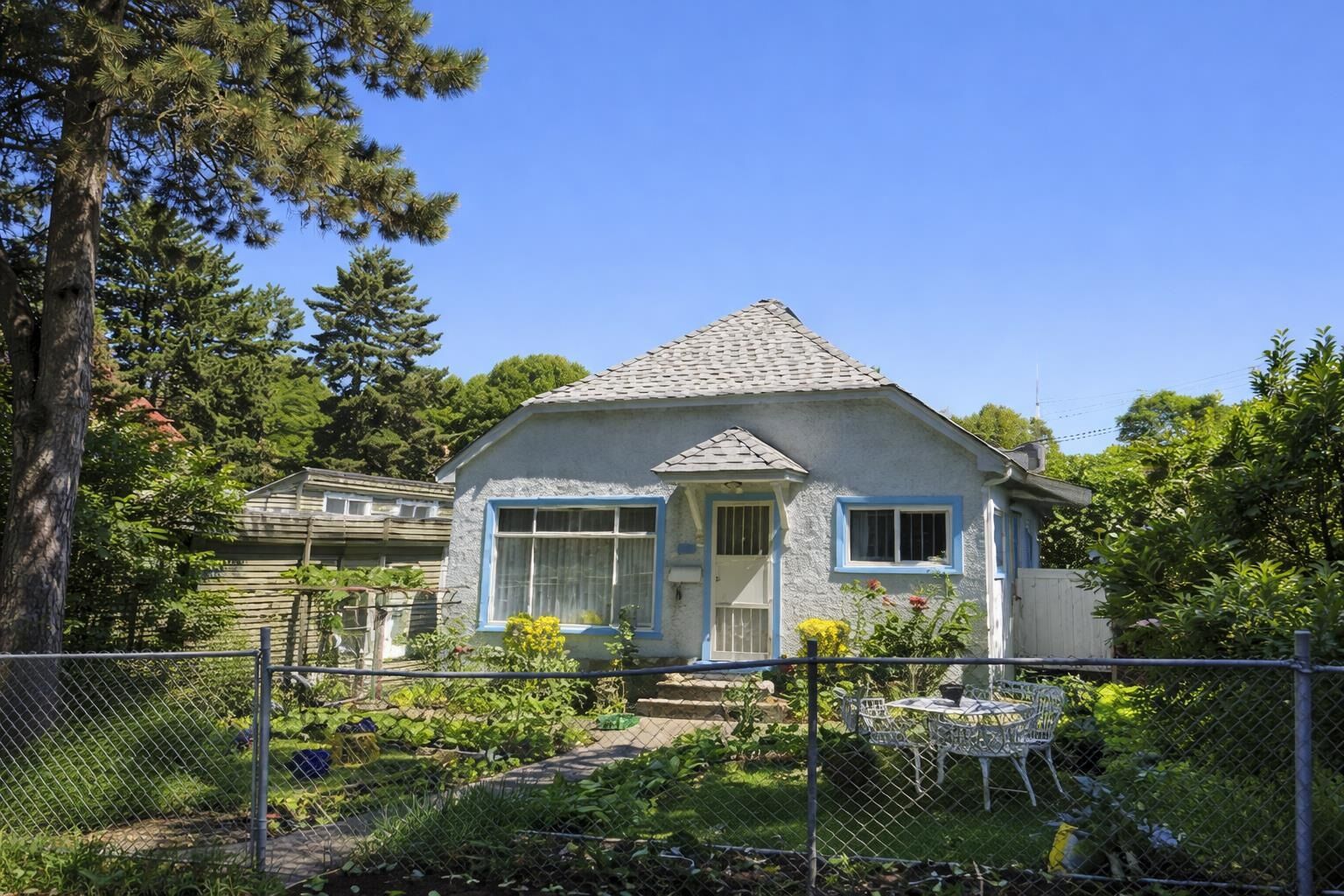 Property Photo: 2719 Duke Street BC V5R 4S8