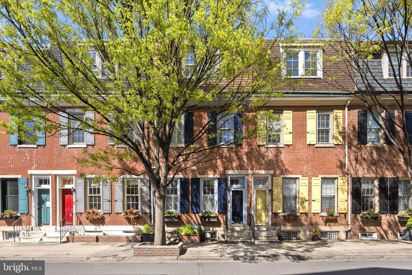 Property Photo:  1115 Lombard Street  PA 19147 