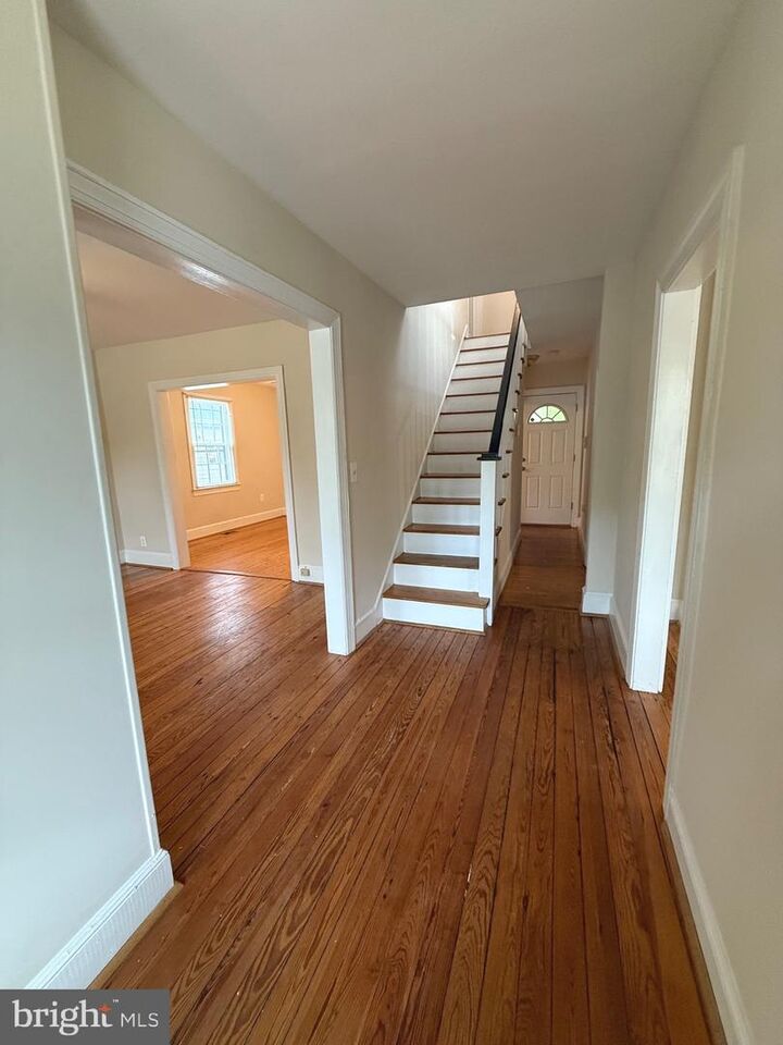 Property Photo: 422 Dunmore Street VA 22401