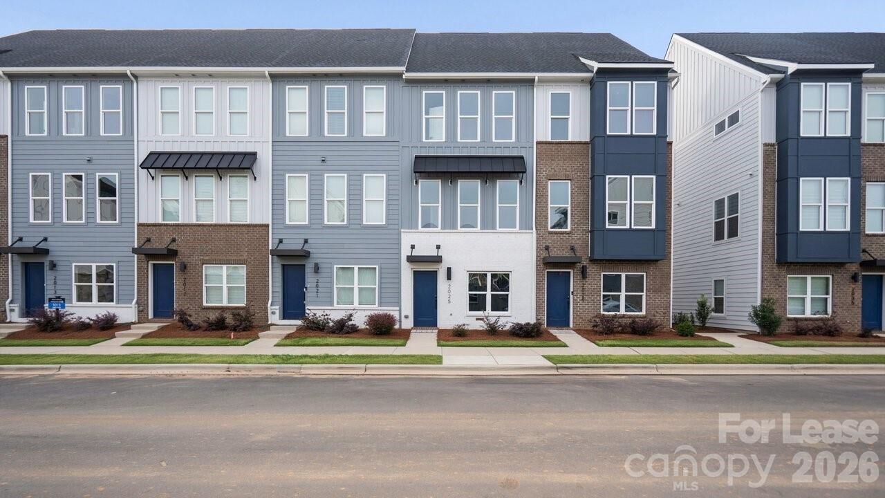 Property Photo:  2025 Clarksdale Drive  NC 28206 