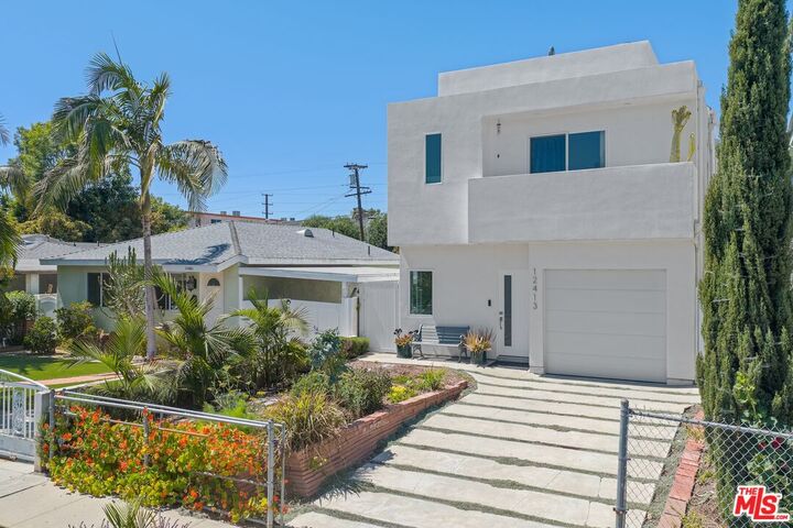Property Photo:  12413 Wagner St  CA 90066 
