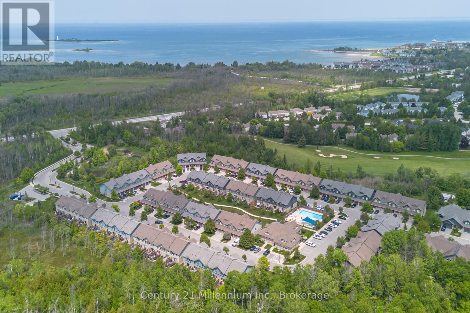 Property Photo:  37-37 Silver Glen Boulevard 37  ON L9Y 0G9 