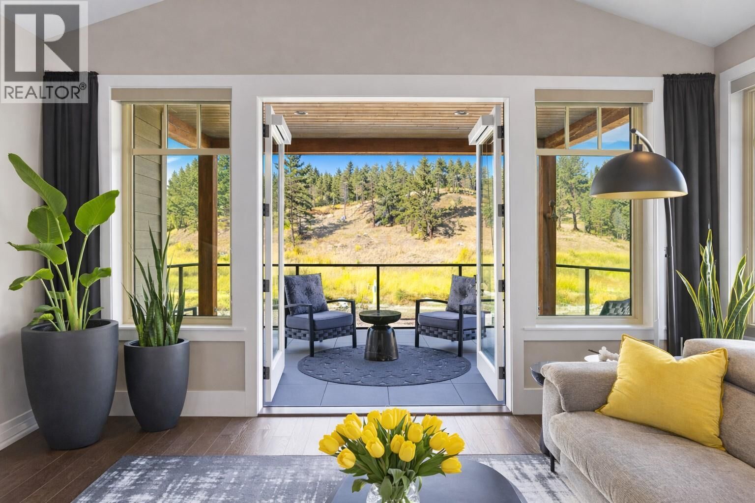 Photo de la propriété:  4000 Redstone Crescent 221  BC V0H 1X5 