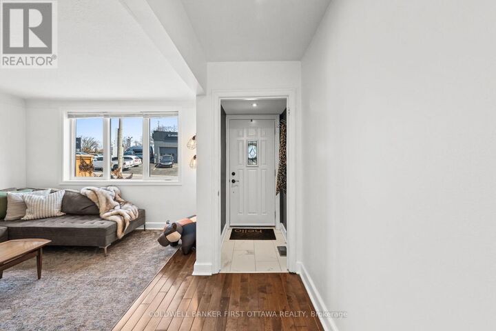 Photo de la propriété: 12 Stevenson Avenue ON K1Z 6N1