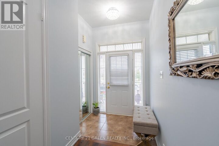 Property Photo:  3243 Stoney Crescent  ON L5M 0V4 